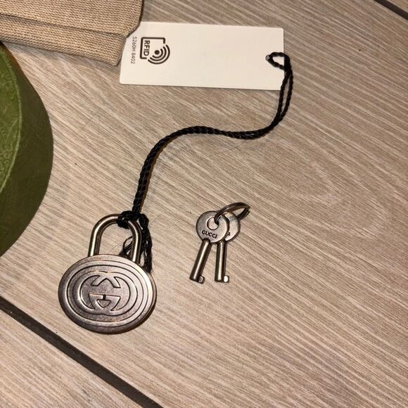 Gucci Silver key /lock  for luggage or bag can use as bag charm or jewlery - Picture 2 of 4